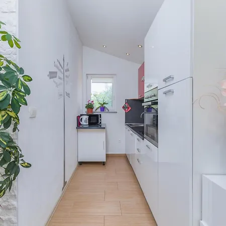 Holiday home Amazing In With Kitchen *