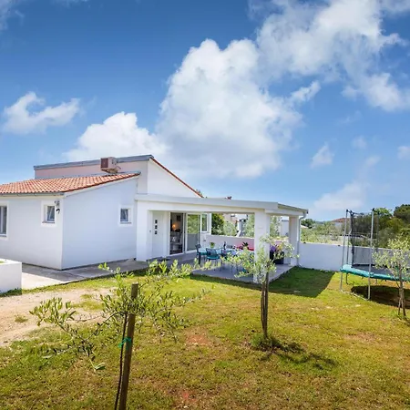 Holiday home Amazing In With Kitchen Fazana