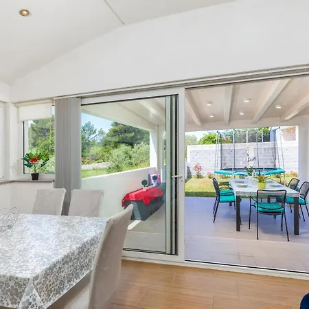Holiday home Amazing In With Kitchen *