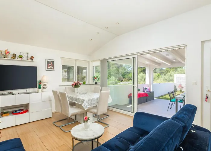 Two-bedroom In Nyaraló *