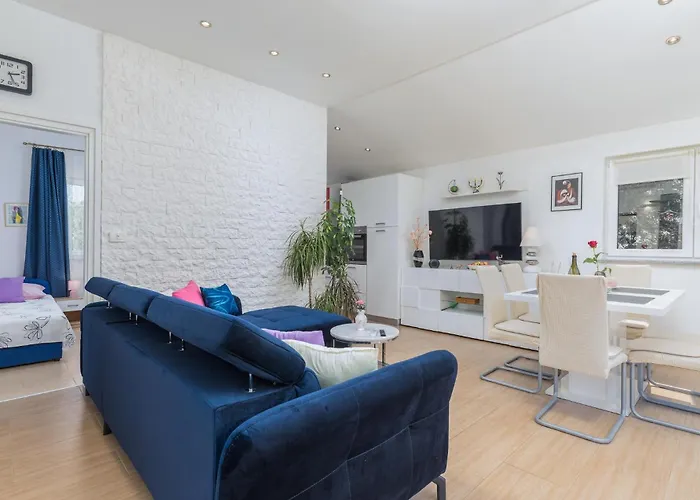 Two-bedroom In Nyaraló *